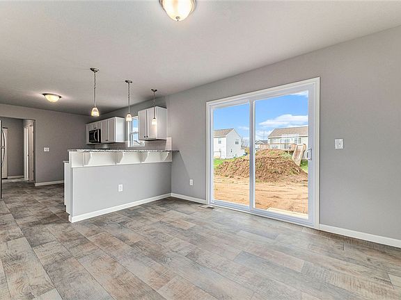3rd image of 58228 Silvergrass Dr