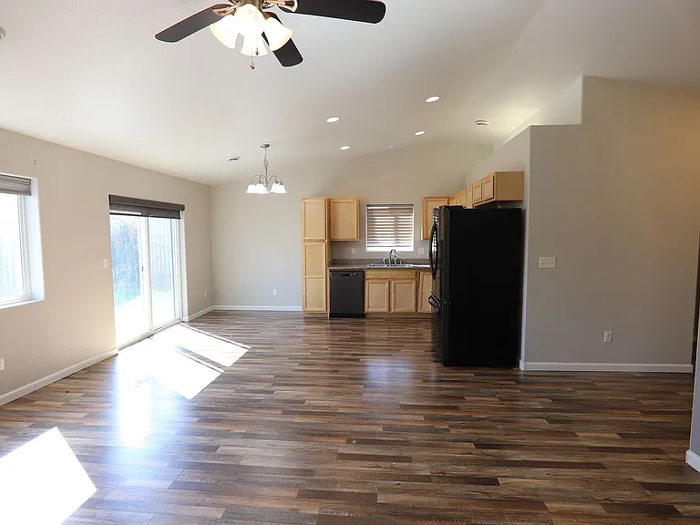 810 Pinyon Pl — Photo 10