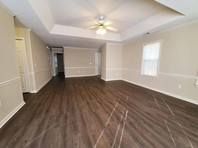 900 Country Club Rd — Photo 9