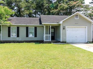 6425 Rhemish Dr, Fayetteville, NC 28304