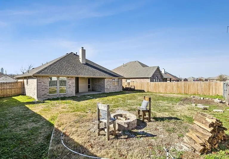 1800 Meadowlark Ln — Photo 31