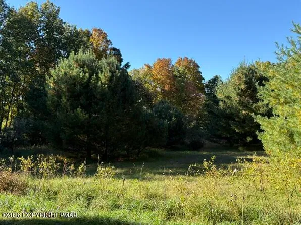 Maplewood Lane Dr #70, Saylorsburg, PA 18353
