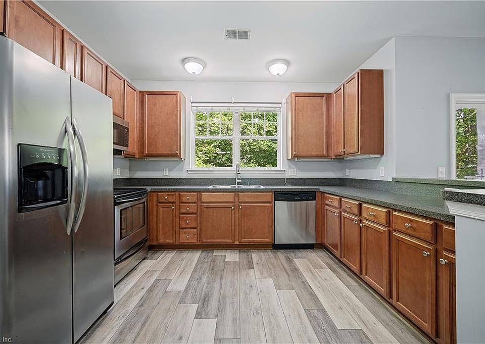 1st image of 912 Southmoor Dr Unit 206