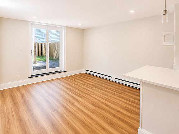 4th image of 108 Washington Ave #B