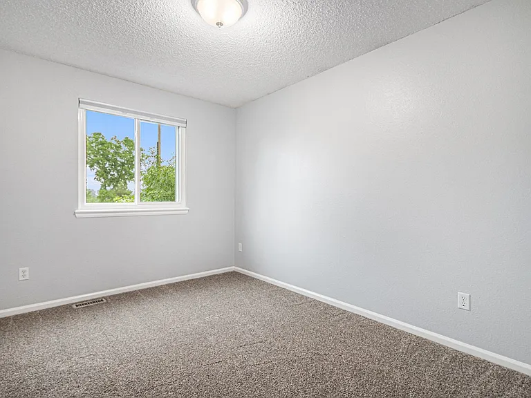 11316 Rodeo Cir — Photo 14