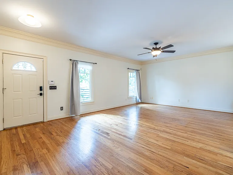 1040 Boulevard Dr NE — Photo 6