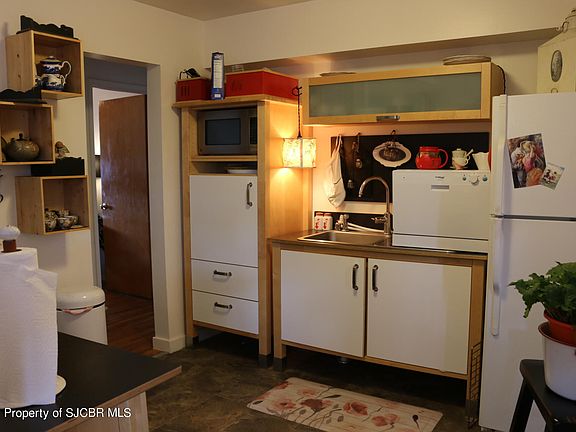 3rd image of 303 E Boyd Dr