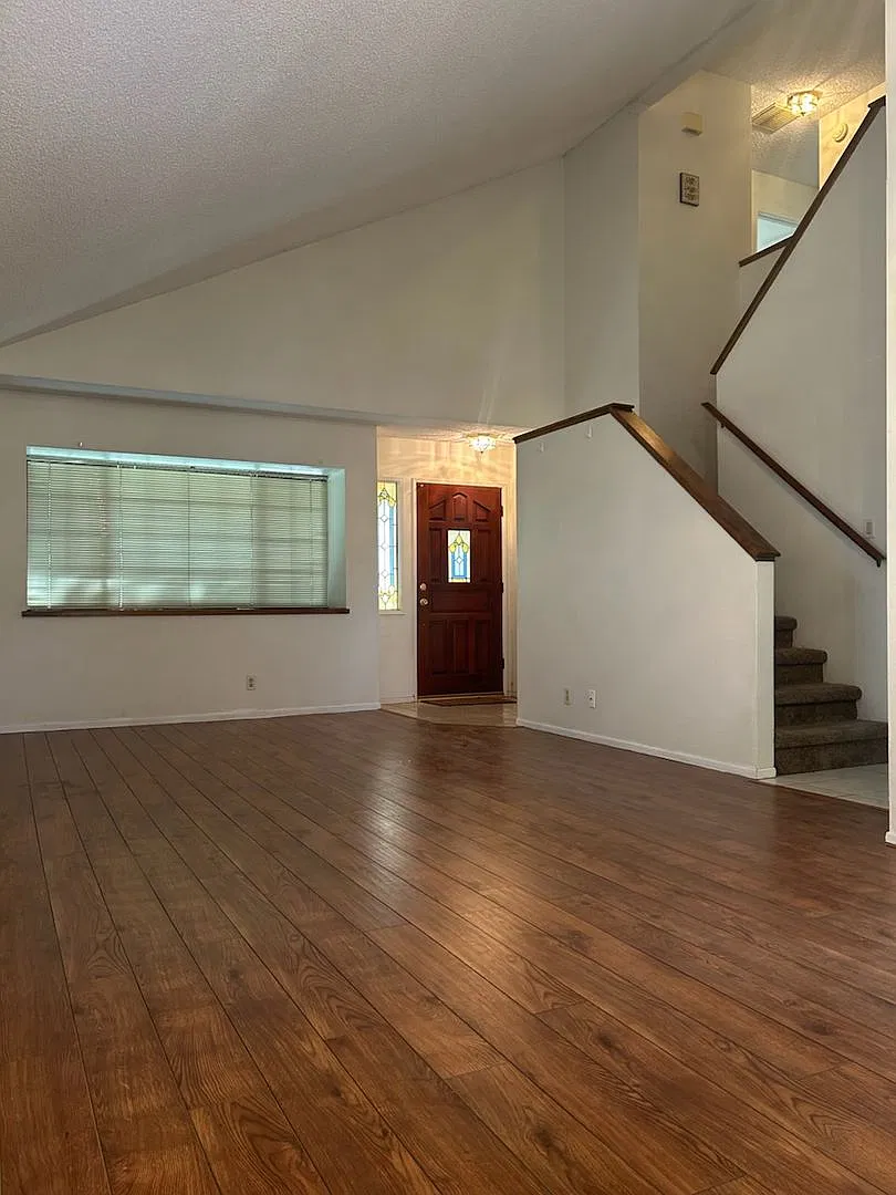 4 bed, 2.5 bath, 1785 sqft, $1,950 — Photo 2