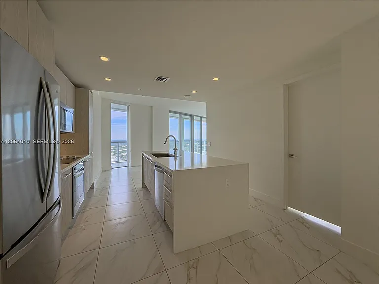 2000 Metropica Way #2009 — Photo 13