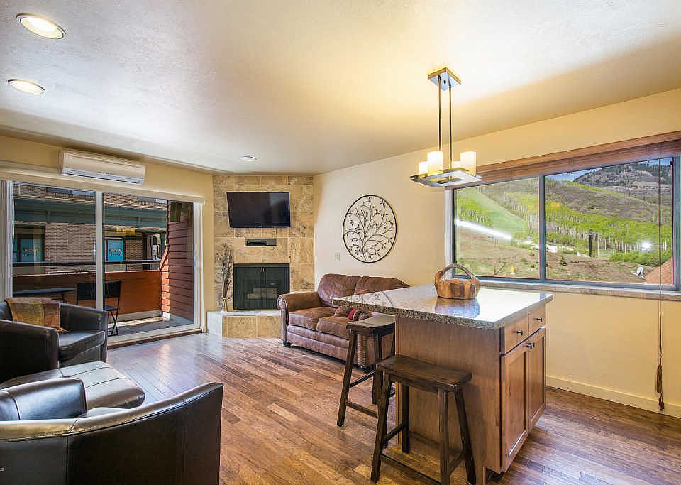 1st image of 1385 Lowell Ave #211
