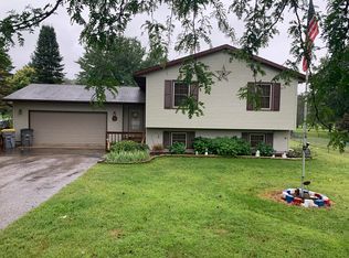 W7445 Sylvester Rd, Holmen, WI 54636