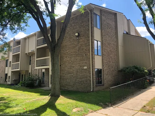30535 W Forteen Mile Rd APT 23, Farmington, MI 48334