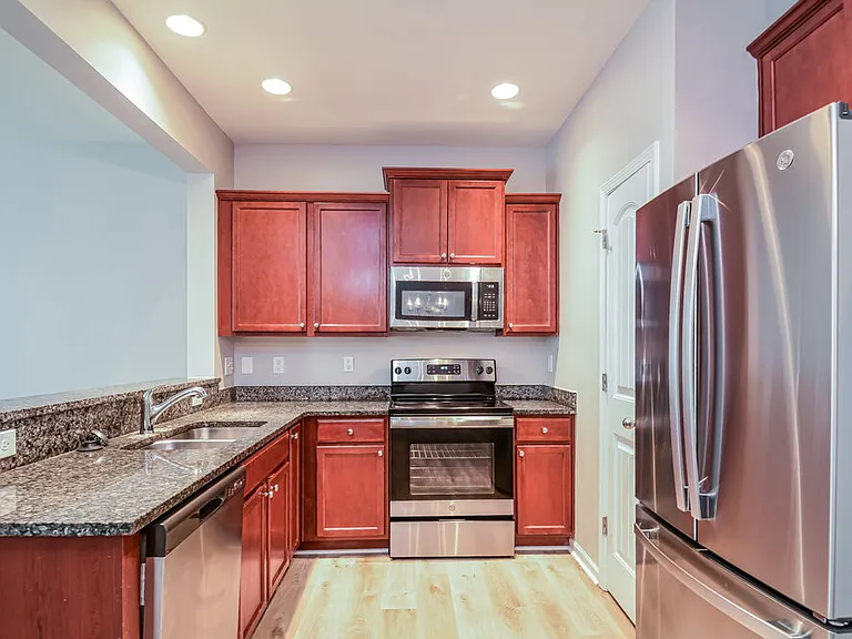 2203 Sunny Cove Dr — Photo 7