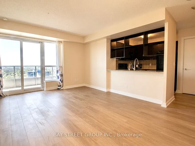 151 Village Green Sq #2703 — Photo 9