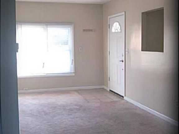 5th image of 2569 E Kilbourne Ave