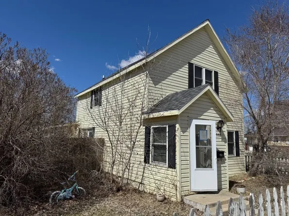 1002 Main St, Bottineau, ND 58318