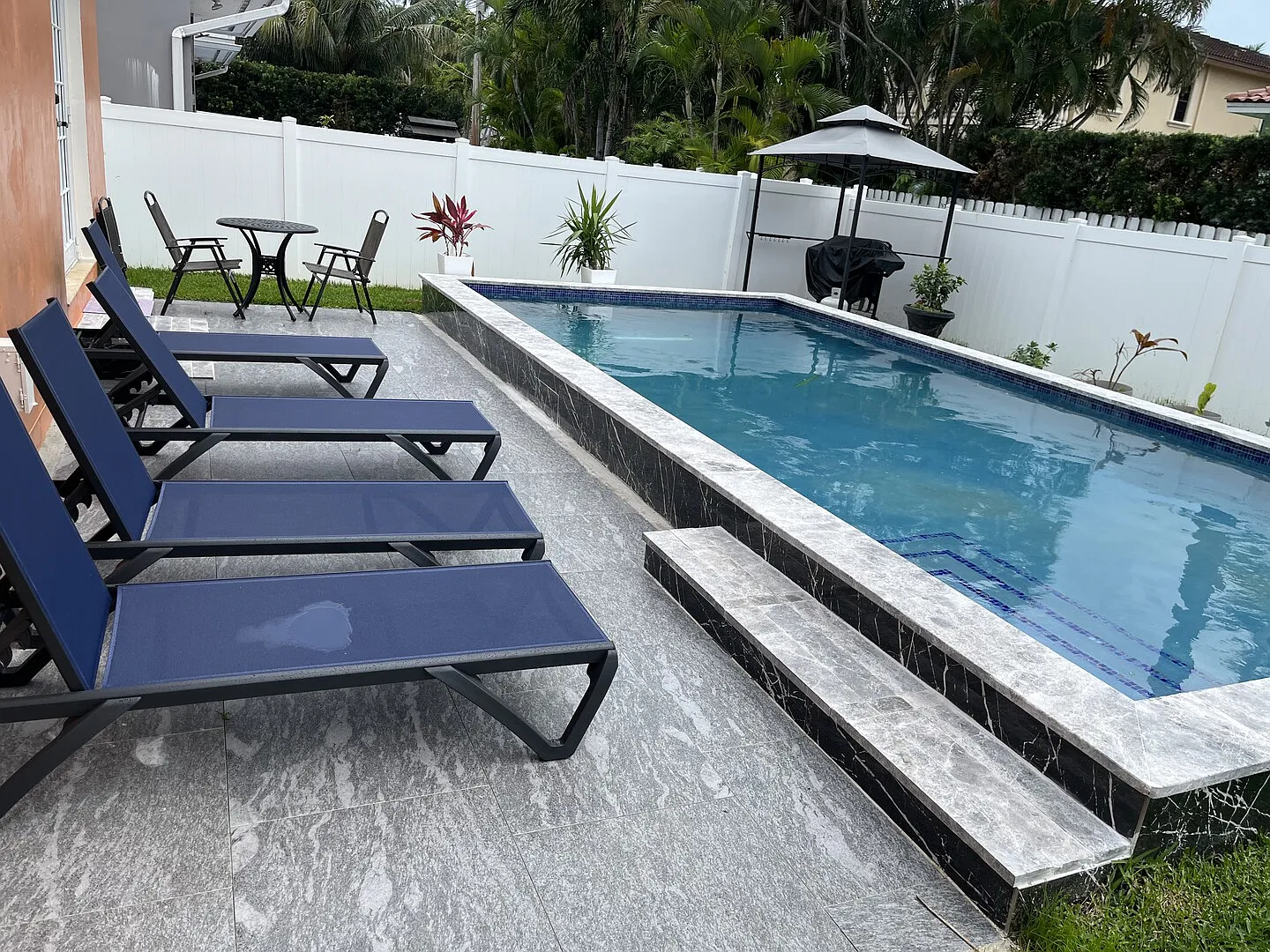 Nice house with pool — Photo 3