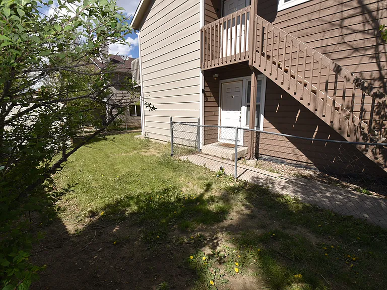 1050 Mazatlan Cir #C — Photo 2