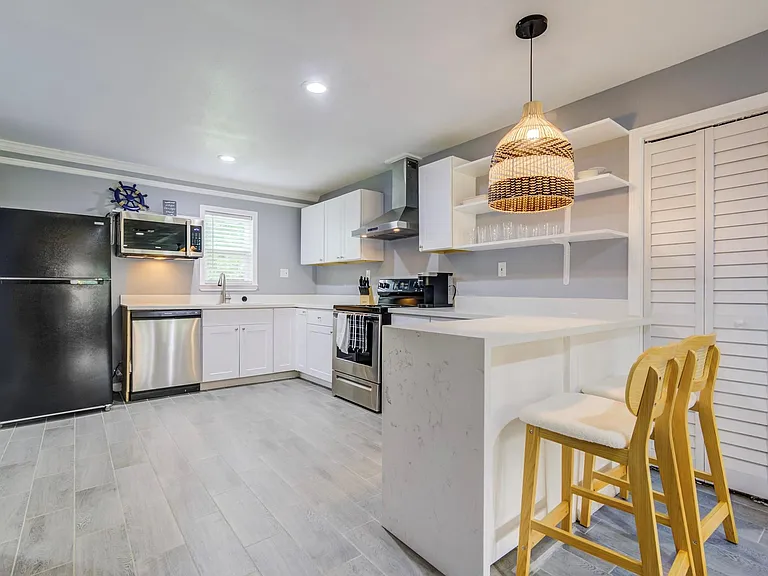 541 Circle Dr — Photo 9