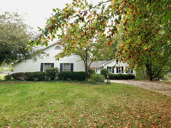2nd image of 1700 Rosewood Dr NE