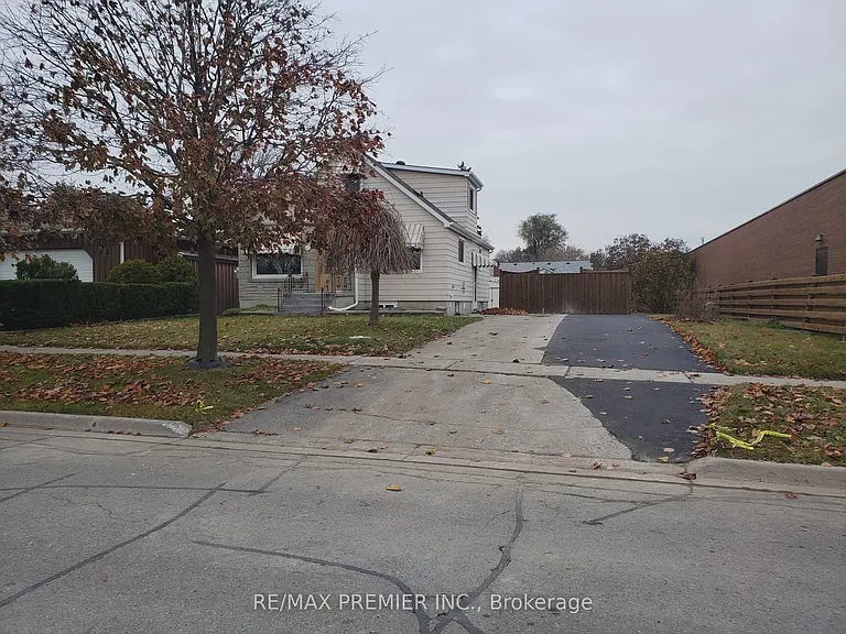 40 Byng Ave #UPPER — Photo 10