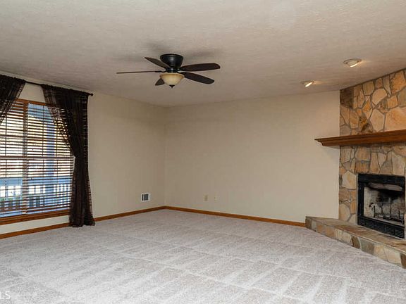 2nd image of 240 Laney Ct
