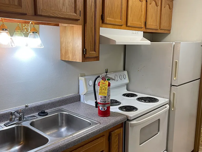 522 E Bloomington St #B — Photo 2
