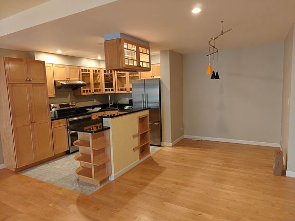 2nd image of 25 Marion St APT 44