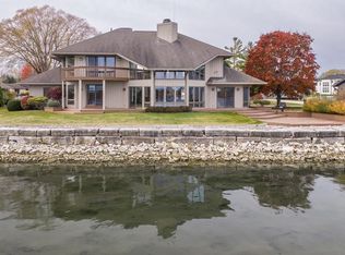 628 E Vine Ct, Sturgeon Bay, WI 54235