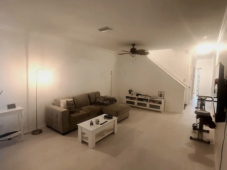 18126 Paradise Point Dr — Photo 8