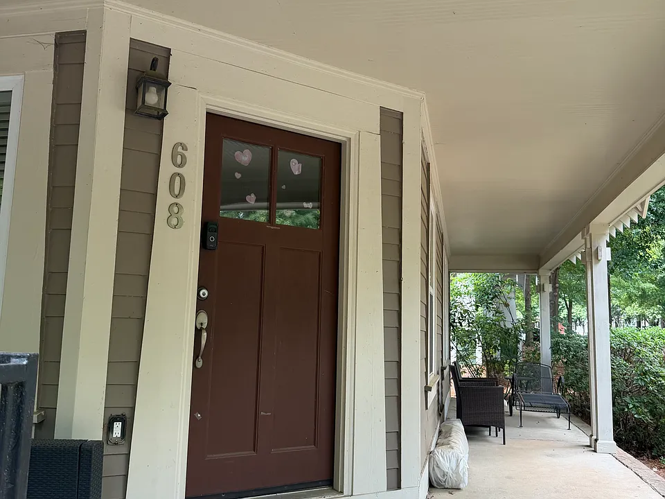 490 Barnett Shoals Rd #608