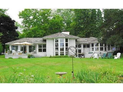 3265 Bay Shore Dr photo 1