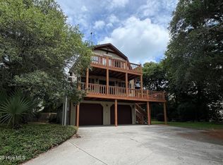 112 Bluewater Dr, Emerald Isle, NC 28594