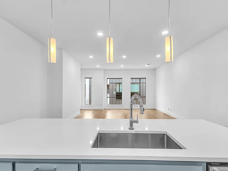 4934 Camdale — Photo 17