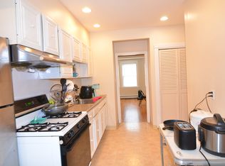 100 Fenno St #1, Quincy, MA 02170