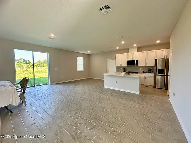 1326 Seeley Cir NW — Photo 14