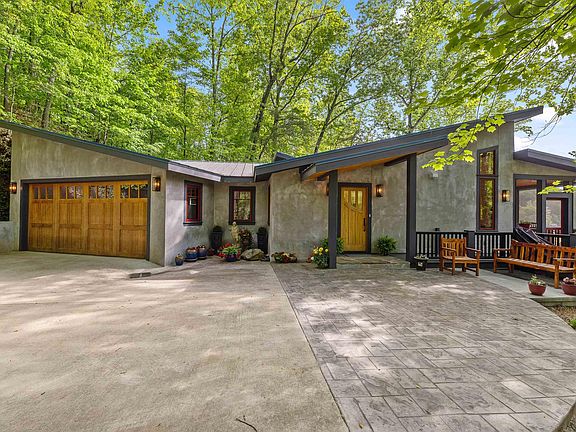 2nd image of 2484 W Lakeshore Dr