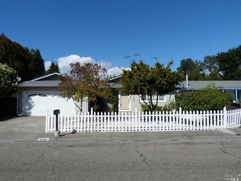 1st image of 518 Bluebird Dr