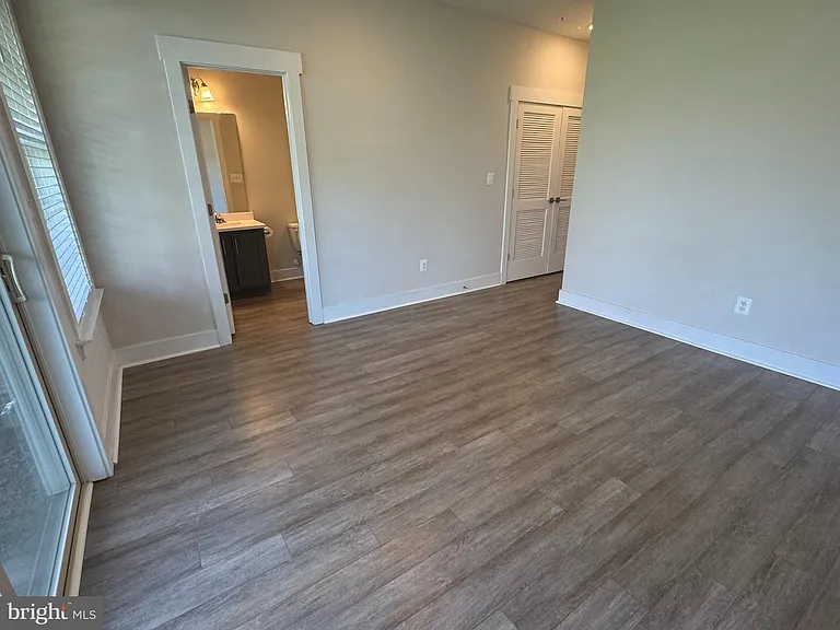 213 Pomegranate Ln — Photo 6