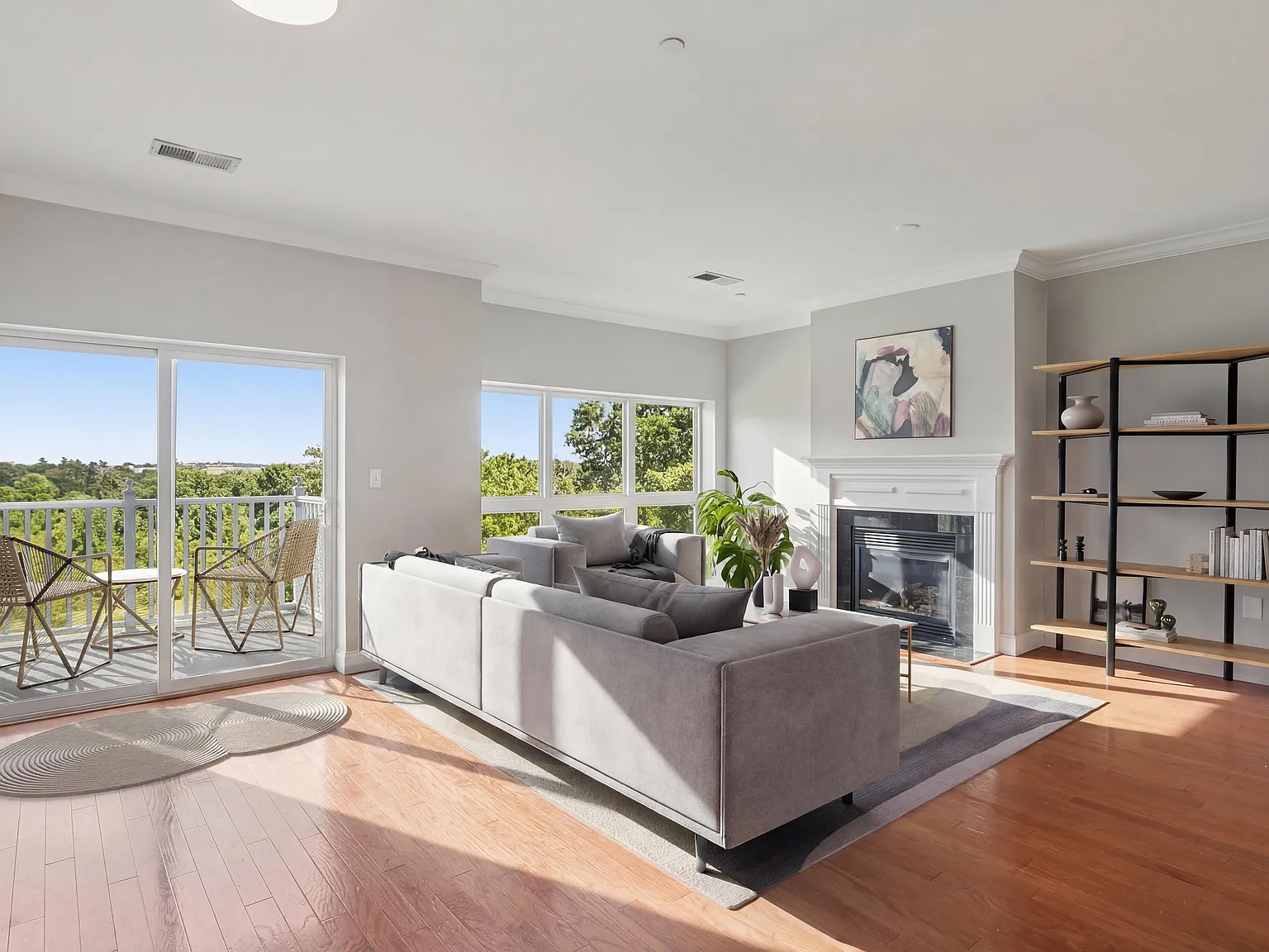 Grandview Apartments — Photo 1