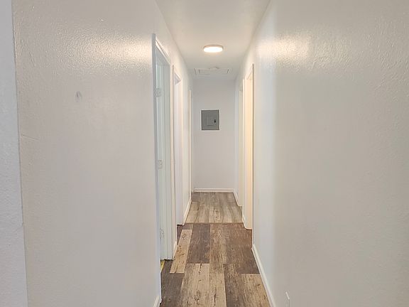 5th image of 1600 Alametos St