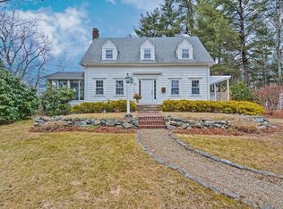 15 Hampton Rd, Westwood, MA 02090