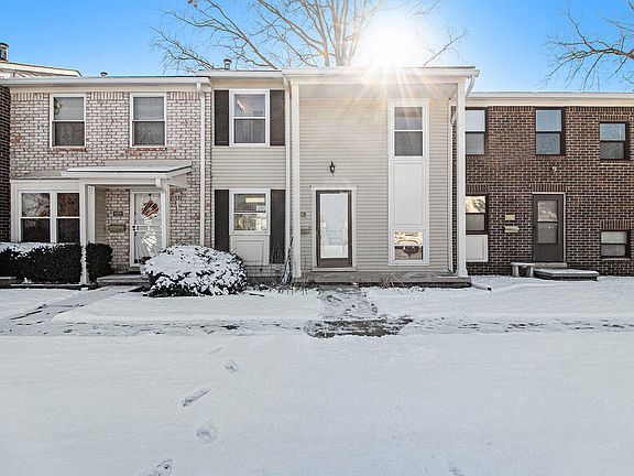 2nd image of 8392 Lakeview Dr