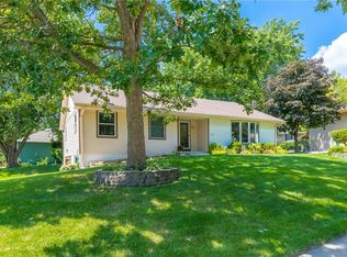 816 44th St, West Des Moines, IA 50265