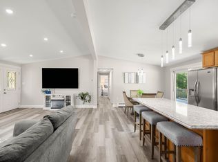 102 Kimball Rd, Amesbury, MA 01913