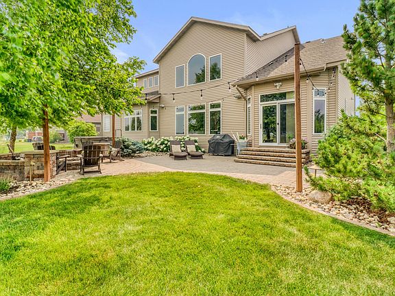 3rd image of 5827 Silverleaf Dr S