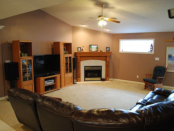 4th image of 3800 Pebble Place Dr