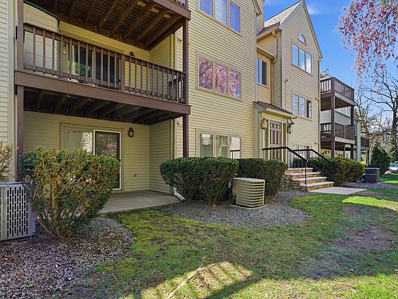 3rd image of 63 Maple St APT F