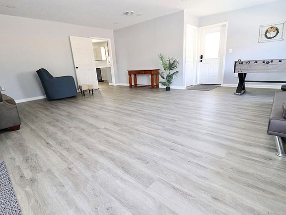 5th image of 8 Ridge St