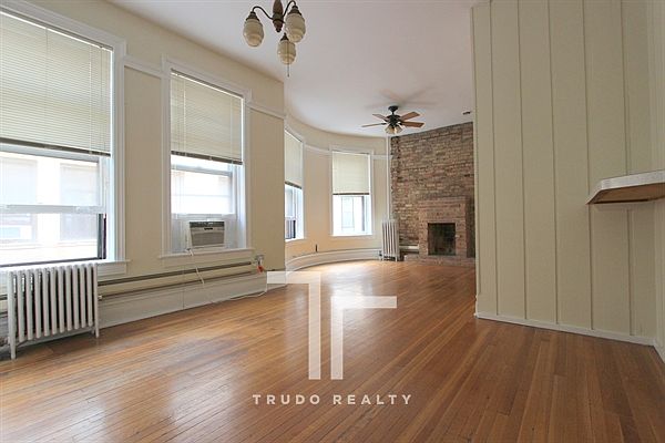1st image of 1220 N Dearborn St #1218-2B